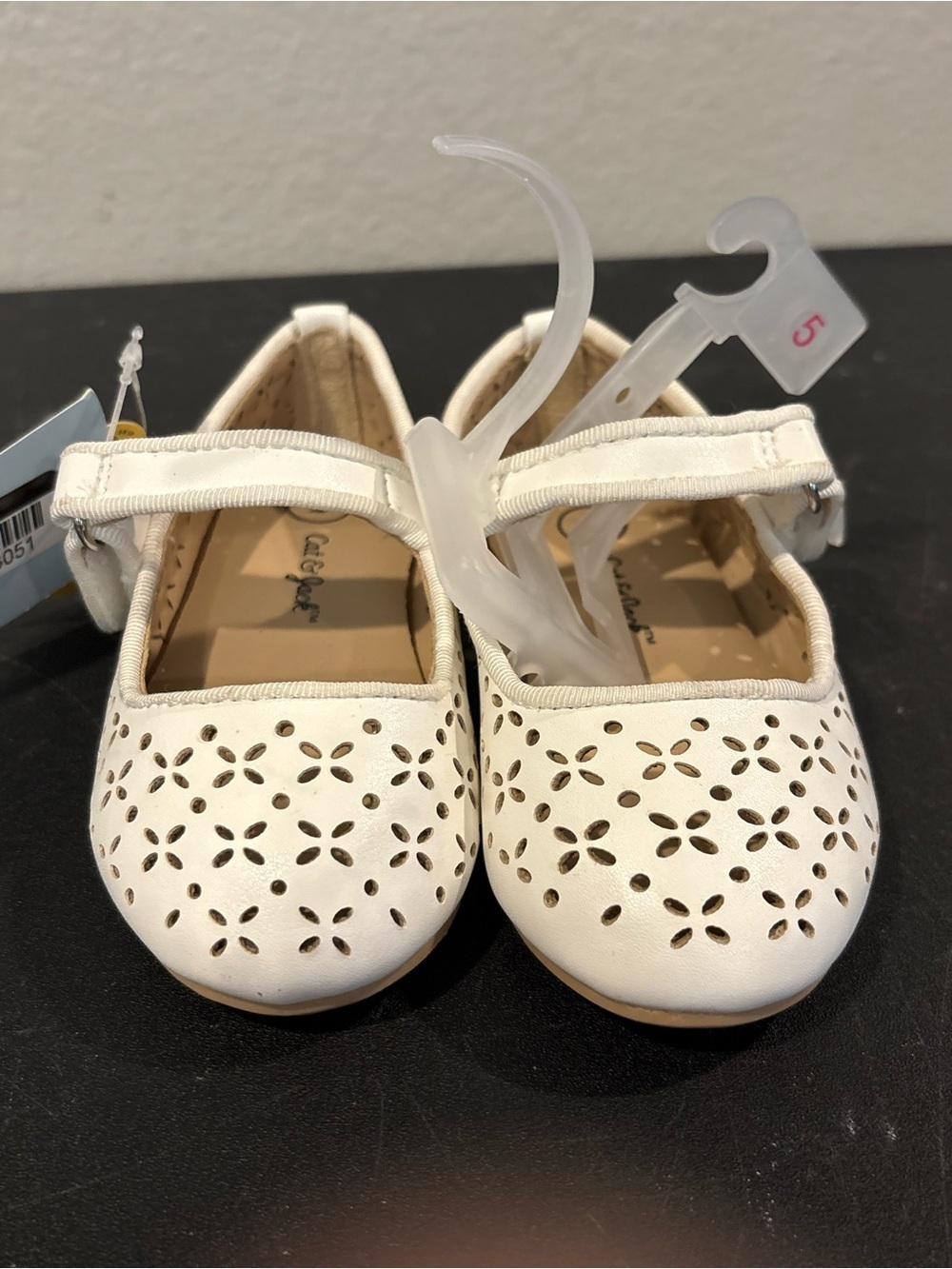 NEW Cat & Jack Addy White Baby Size 5 Memory Foam Lattice Flats - Picture 3 of 6